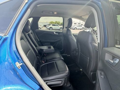 Used 2022 Ford Escape Titanium AWD/4WD image 16