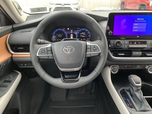 New 2026 Toyota Grand Highlander Platinum image 16