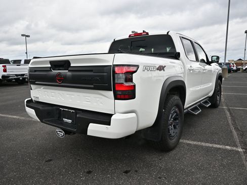 Used 2025 Nissan Frontier PRO-4X w/ Pro Convenience Package AWD/4WD image 8