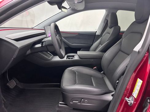 Used 2026 Tesla Model Y AWD image 12