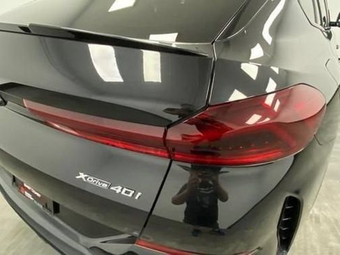 Used 2022 BMW X6 xDrive40i w/ M Sport Package AWD/4WD image 15