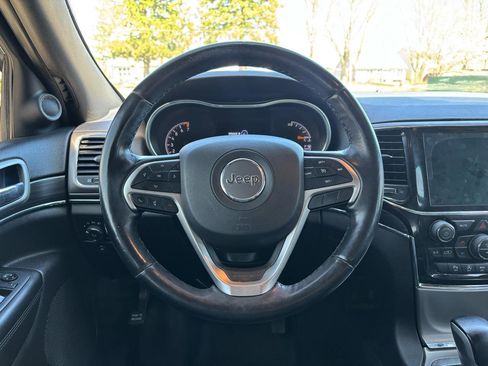 Used 2020 Jeep Grand Cherokee Limited AWD/4WD image 18