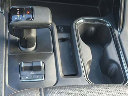 Used 2023 GMC Sierra 1500 AT4 w/ AT4 Premium Package image 17