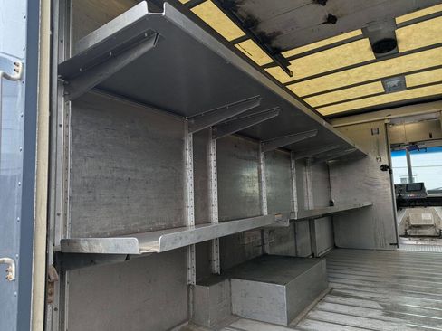 Used 2019 Ford E-450 and Econoline 450 Super Duty image 17