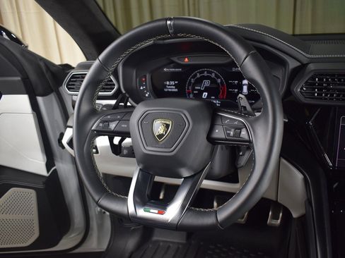 Used 2024 Lamborghini Urus S image 25