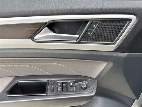 Used 2023 Volkswagen Atlas SE image 20