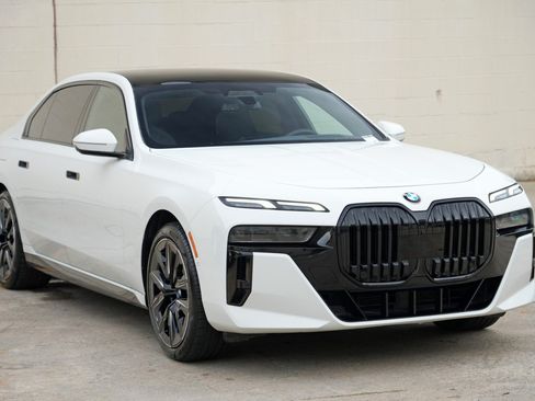 Used 2023 BMW 740i RWD image 67