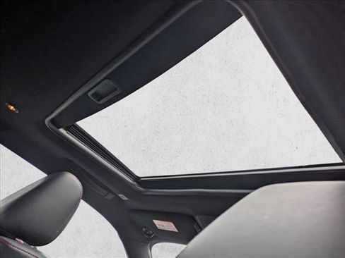 Used 2022 Dodge Challenger R/T Scat Pack w/ Shaker Package image 18