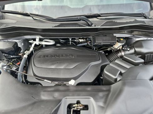 Certified 2025 Honda Passport EX-L image 20