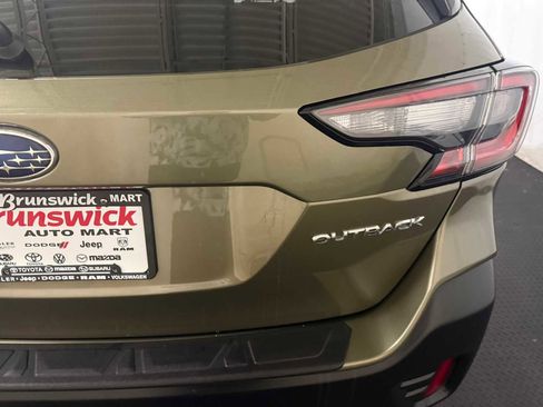Used 2021 Subaru Outback Premium image 18
