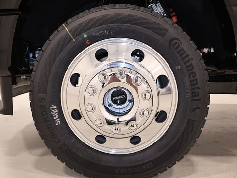 New 2026 Ford F450 Platinum w/ FX4 Off-Road Package AWD/4WD image 42