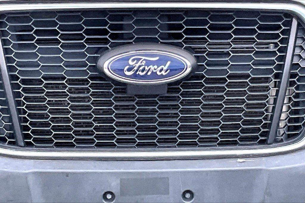 Used 2021 Ford Transit 250 Low Roof w/ Exterior Upgrade Package RWD image 12