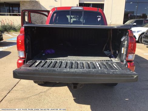Used 2016 Toyota Tacoma TRD Sport w/ Towing Package image 17