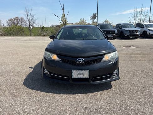 Used 2012 Toyota Camry SE image 2