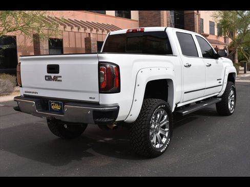 Used 2018 GMC Sierra 1500 SLT AWD/4WD image 8