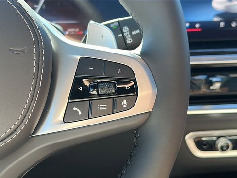 New 2026 BMW X5 xDrive40i w/ M Sport Package image 19