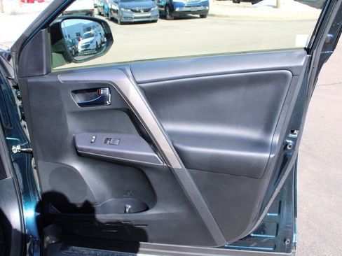 Used 2018 Toyota RAV4 XLE image 20