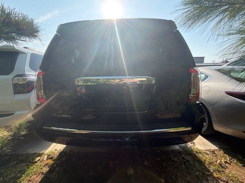 Used 2016 GMC Yukon Denali w/ Open Road Package AWD/4WD image 6