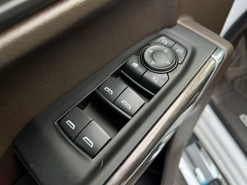 Used 2021 Chevrolet Silverado 1500 LTZ w/ Z71 Off-Road Package image 12