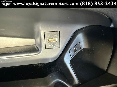 Used 2020 Toyota C-HR XLE FWD image 25