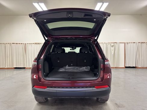 New 2026 Jeep Grand Cherokee Altitude AWD/4WD image 23