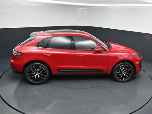 New 2026 Porsche Macan image 18