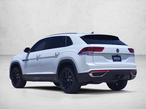 Used 2022 Volkswagen Atlas Cross Sport SE FWD image 8