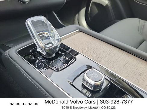 New 2026 Volvo XC90 B5 Plus w/ Protection Package Premier AWD/4WD image 24