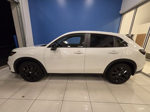 Certified 2023 Honda HR-V Sport image 4