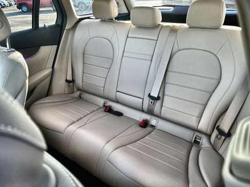 Used 2022 Mercedes-Benz GLC 300 4MATIC image 26