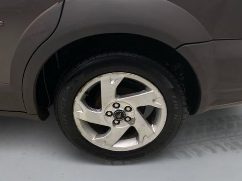 Used 2003 Pontiac Vibe w/ Power Group Value Package FWD image 19