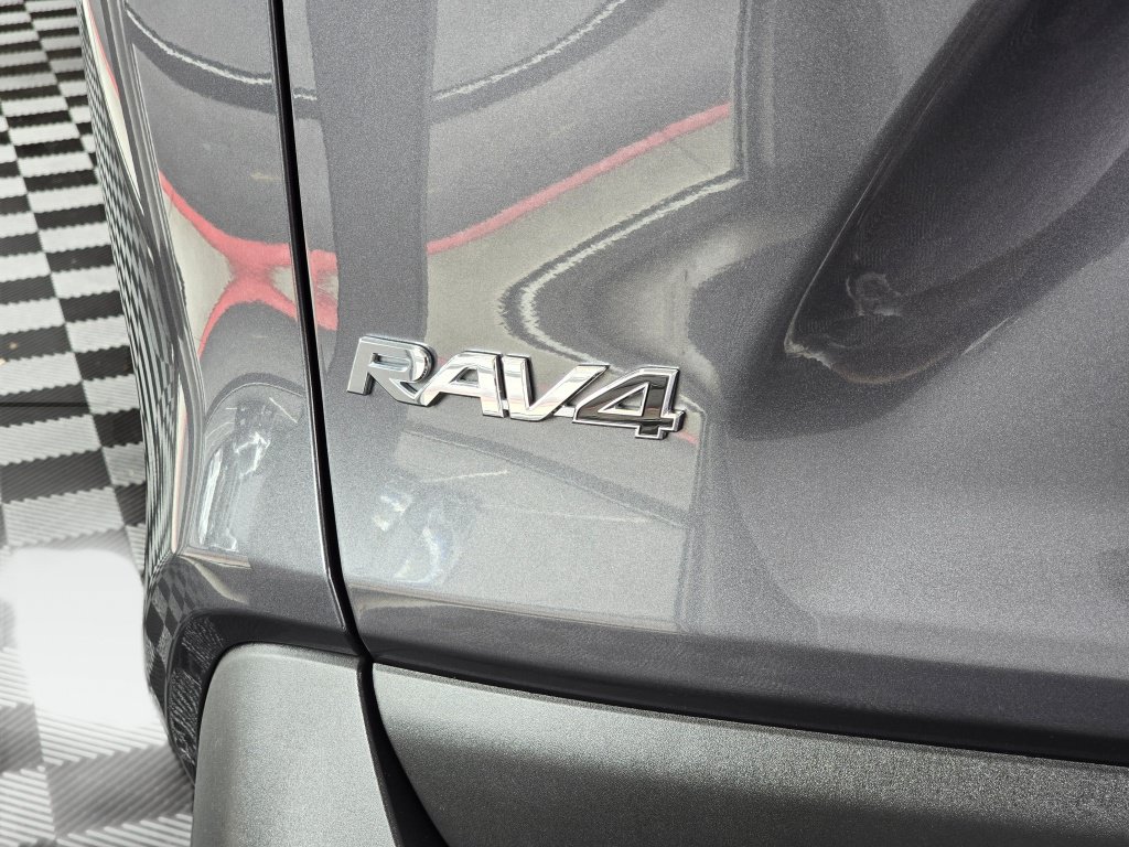 Used 2025 Toyota RAV4 XLE w/ Convenience Package AWD/4WD image 14