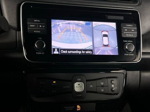 Used 2019 Nissan Leaf SL w/ SL Technology Package image 16