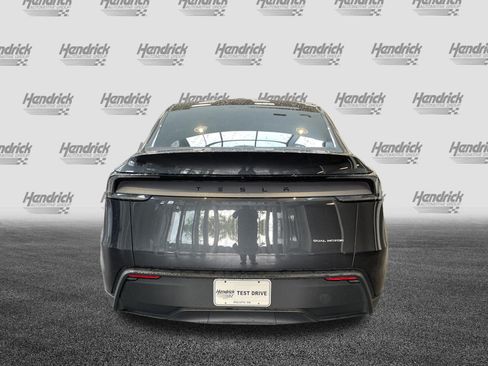 Used 2026 Tesla Model Y AWD image 9