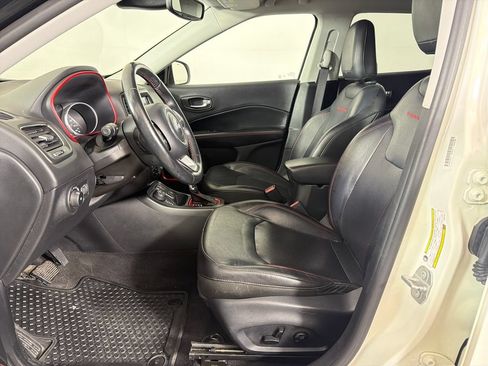 Used 2018 Jeep Compass Trailhawk w/ Leather Interior Group AWD/4WD image 20