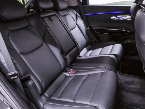 Certified 2026 Genesis GV70 2.5T AWD/4WD image 11