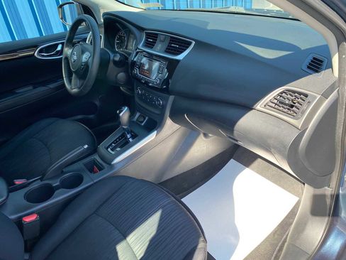 Used 2016 Nissan Sentra SV FWD image 22