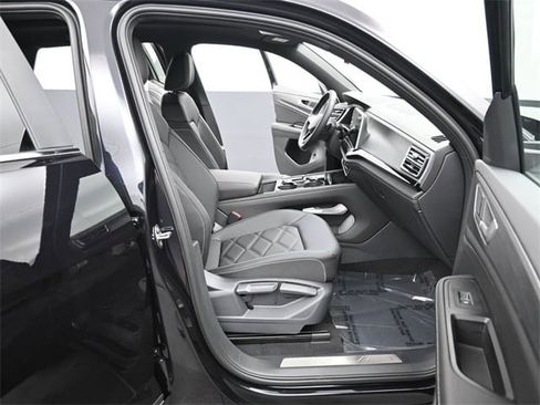 New 2026 Volkswagen Atlas Cross Sport SE image 14