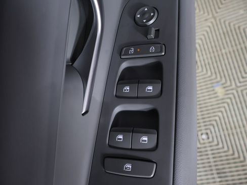 Used 2025 Hyundai Elantra Sport FWD image 32