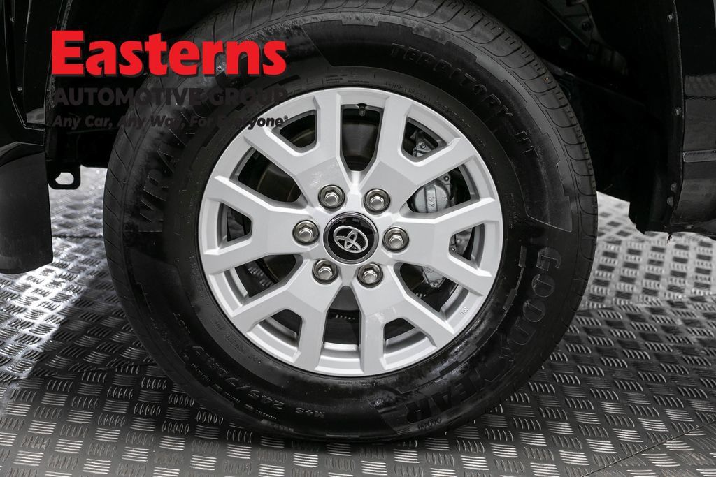 Used 2026 Toyota Tacoma SR5 AWD/4WD image 30