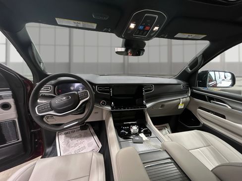 New 2026 Jeep Grand Wagoneer Limited AWD/4WD image 26