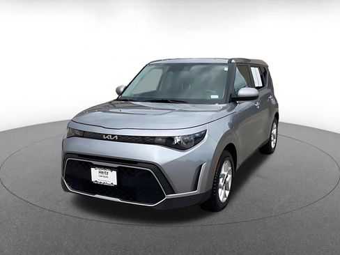 Used 2025 Kia Soul LX w/ LX Technology Package FWD image 7