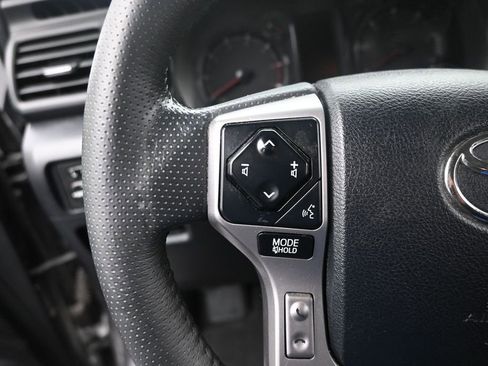 Used 2020 Toyota 4Runner SR5 Premium AWD/4WD image 15