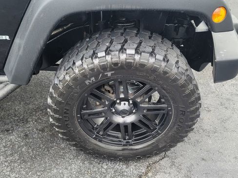 Used 2015 Jeep Wrangler Sport w/ Quick Order Package 24S AWD/4WD image 15