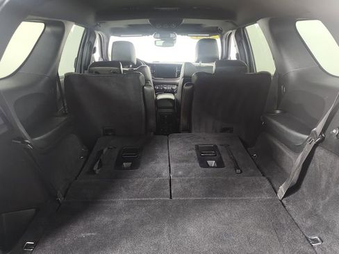 Used 2023 Dodge Durango GT image 11