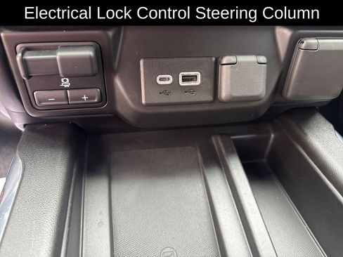 Used 2022 Chevrolet Silverado 3500 High Country image 27