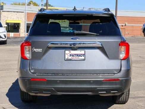Used 2022 Ford Explorer XLT RWD image 4