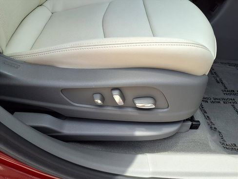 Certified 2024 Cadillac XT6 Premium Luxury w/ Technology Package FWD image 10