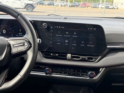 Used 2025 Chevrolet Equinox RS AWD/4WD image 22