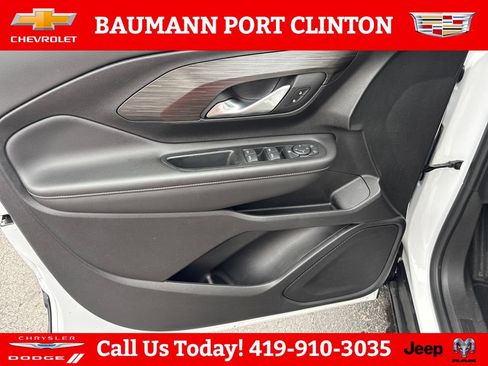 Used 2022 GMC Terrain SLE w/ Driver Convenience Package AWD/4WD image 11